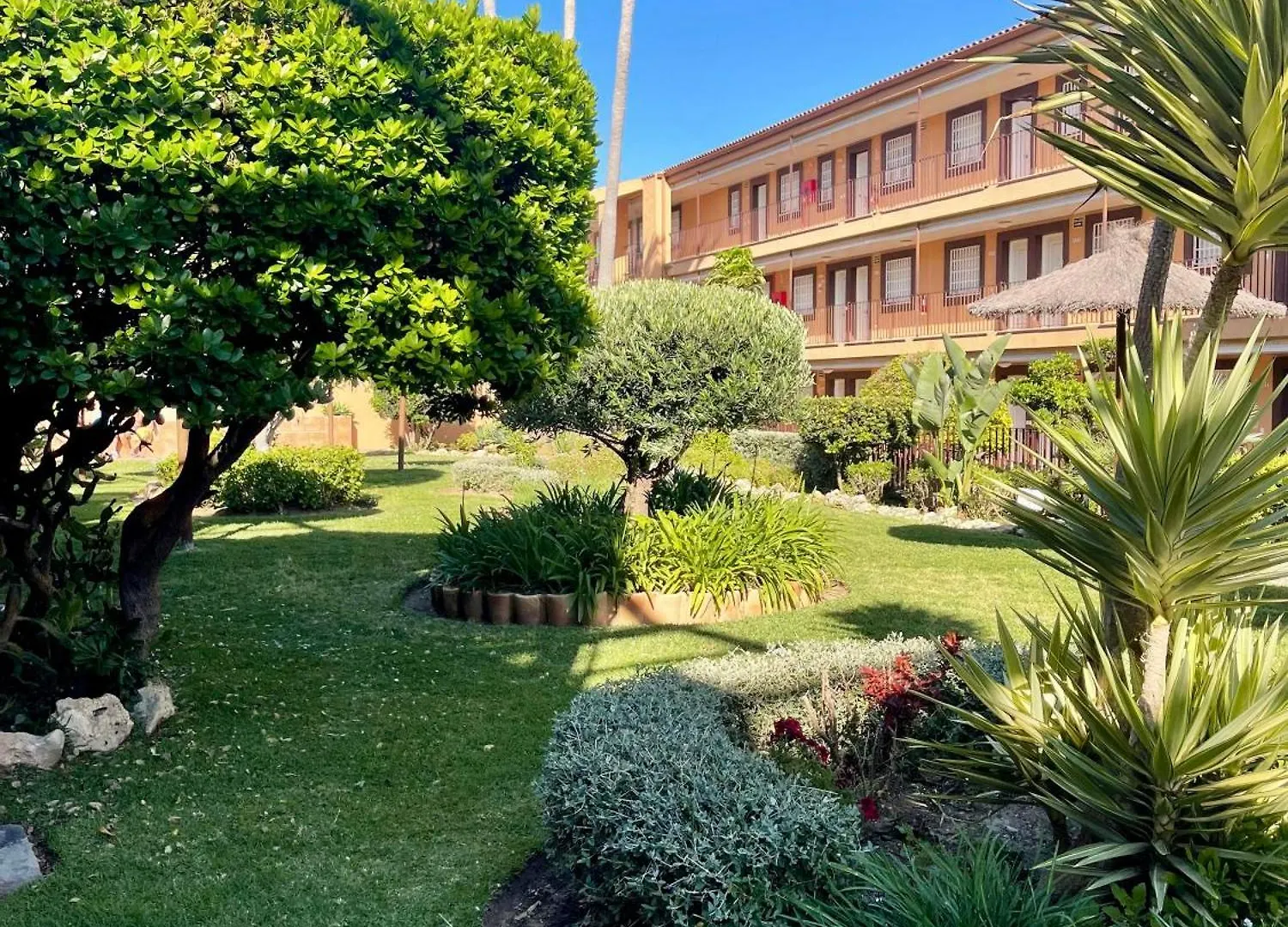 Beachside Vacation Apartment In Casares Playa San Luis de Sabinillas